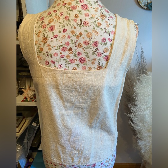 Zara top in a size medium. Gently used - Picture 2 of 2